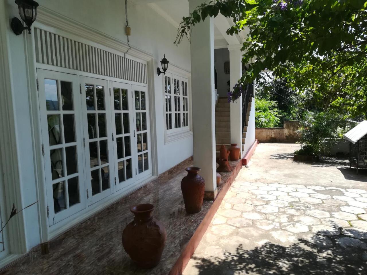 Kandy Hill Escape Exterior photo